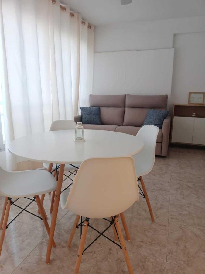 Benidorm Carolina Beach & Pool Apartment Bagian luar foto