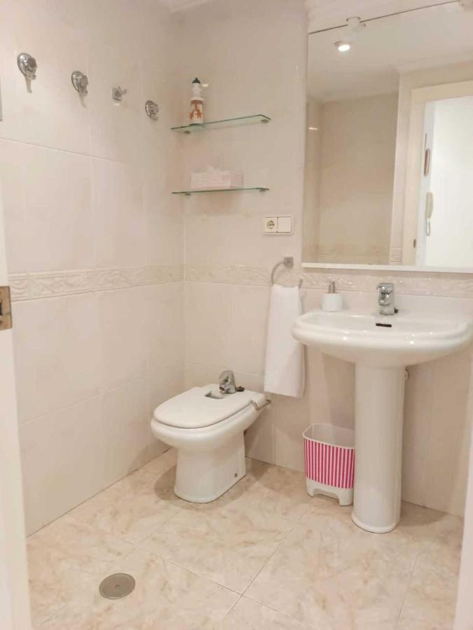Benidorm Carolina Beach & Pool Apartment Bagian luar foto